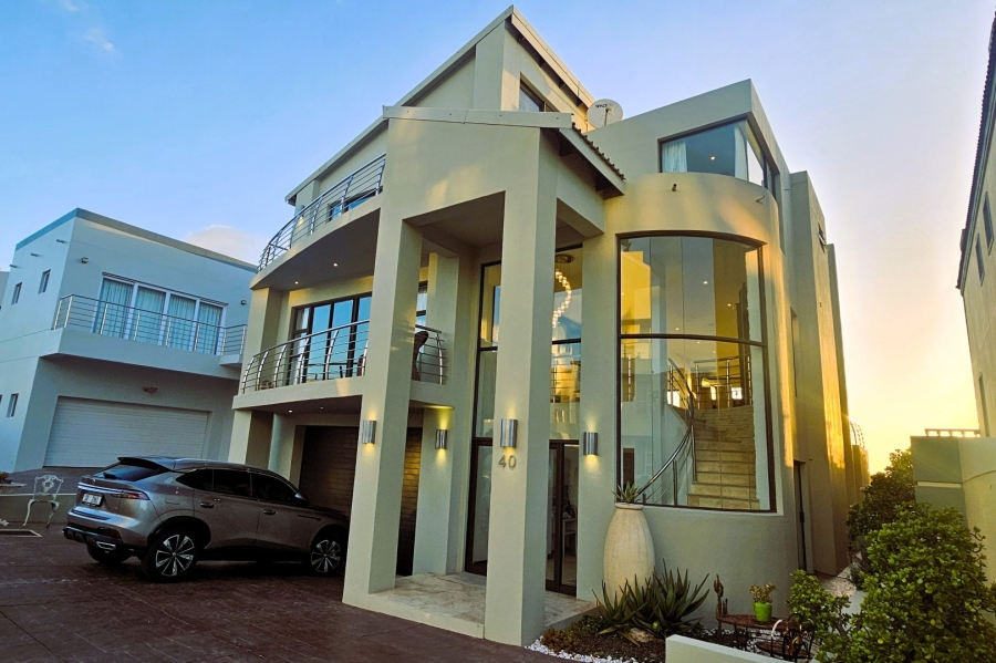 5 Bedroom Property for Sale in Calypso Beach Western Cape